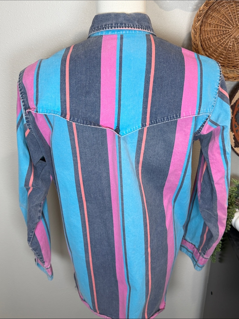 Vtg 90’s Wrangler Brush Popper Button Up Long Sleeve Pink Turquoise Blue Orange - Picture 8 of 16